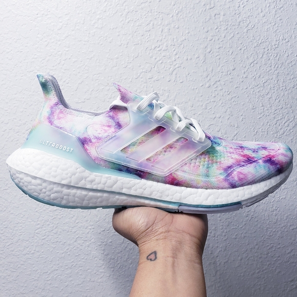 🚫SOLD🚫 adidas women's ultraboost 21 running shoes GZ7104 - Picture 2 of 16